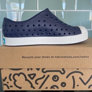 Native Jefferson kids slip on